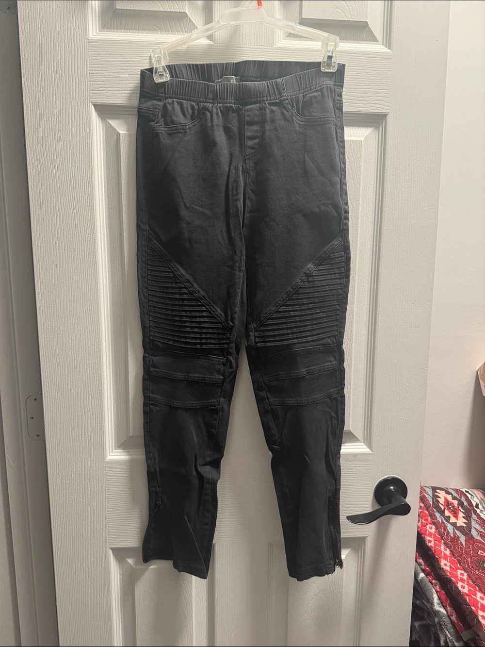 Black Moto-Stitch Jegging Pants